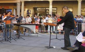 Invitado dirigiendo en el concierto de clausura del Curso Internacional de Música de Astorga (León)